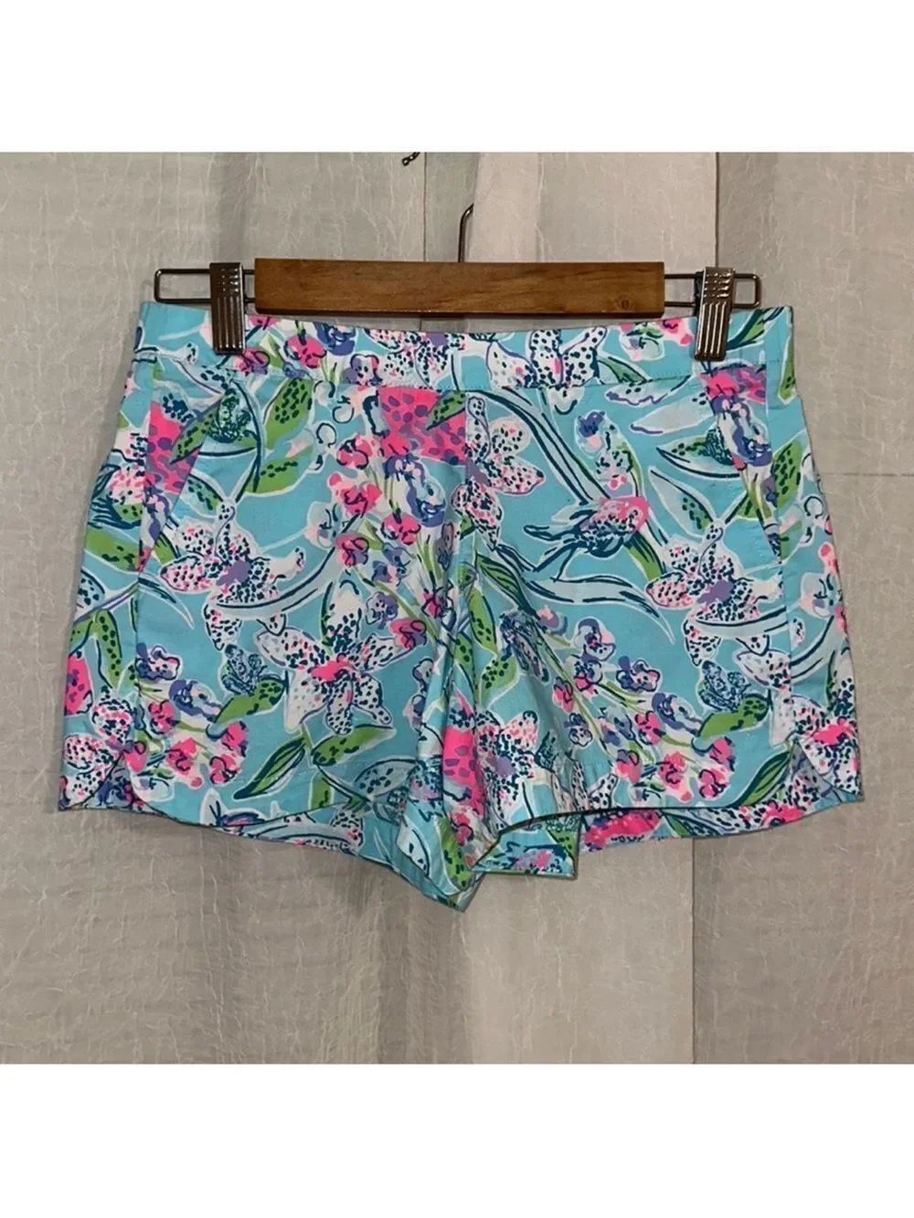 Lilly Pulitzer XS 4.5” Lightweight Cotton Resort Floral Blue 3 Pocket Shorts